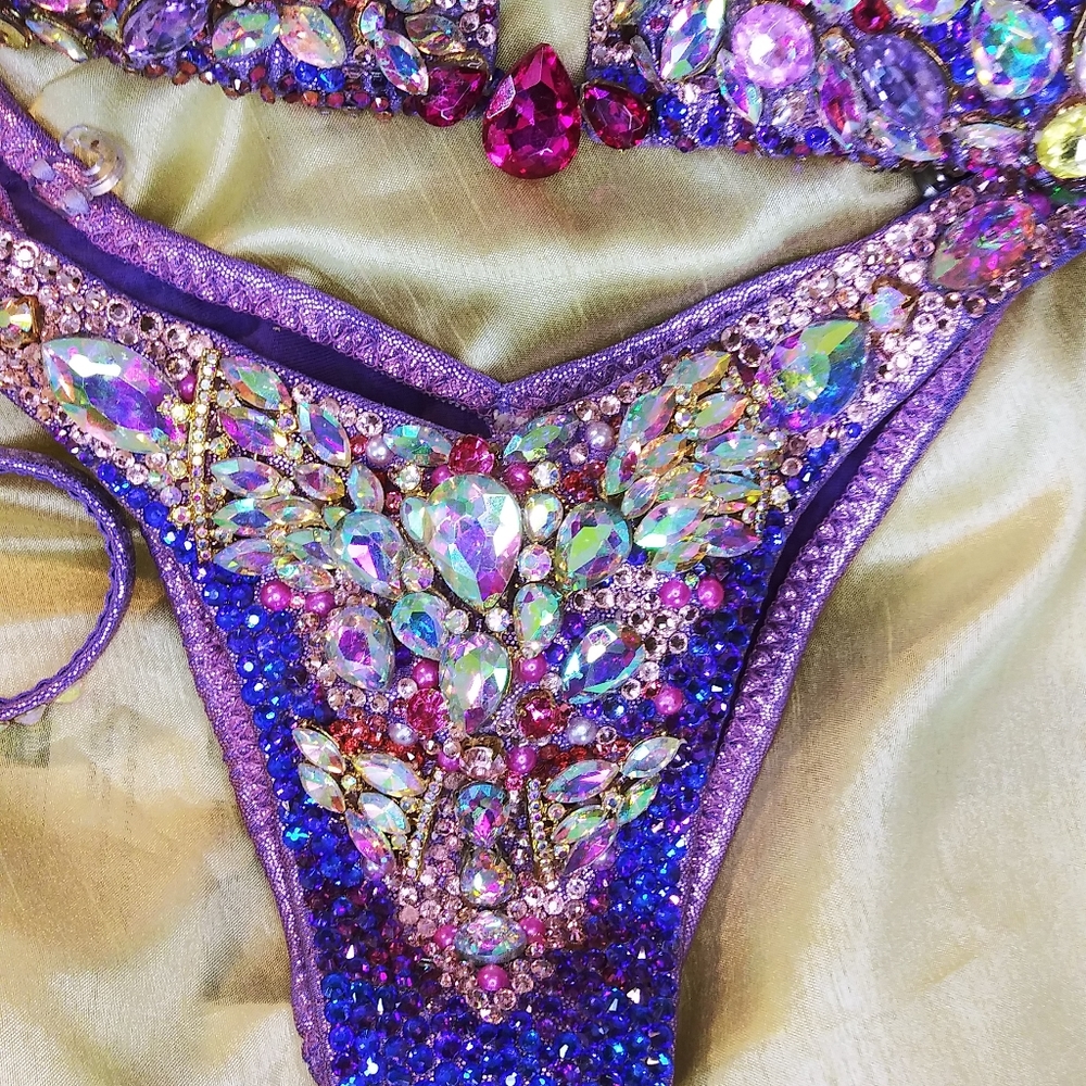 Competition Bikini - Picture 7 of 16
